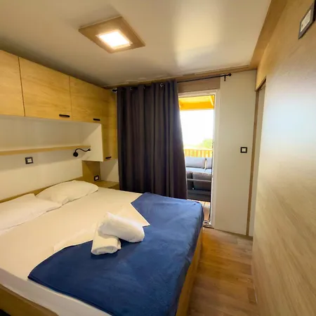Mobile Homes Camp Kozica Kemping *